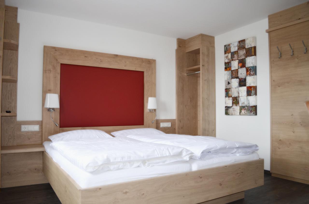Landhotel Schwarzer Adler Tiefenbronn Εξωτερικό φωτογραφία